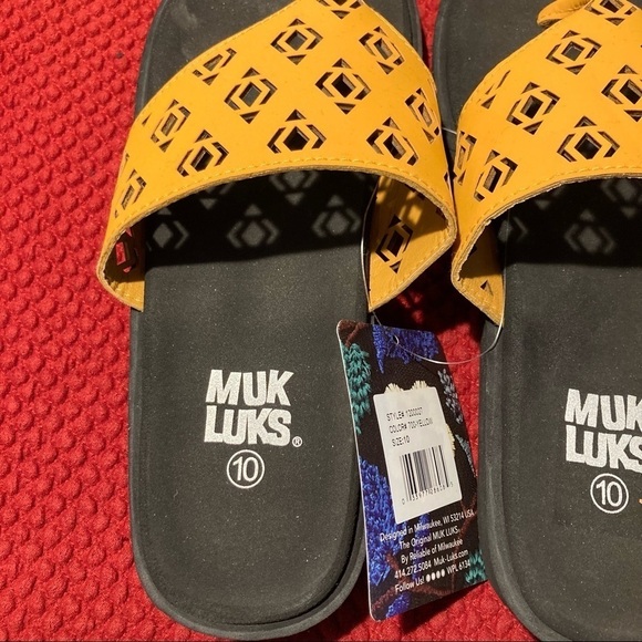 MUK LUKS Sz 10 Laser Cut  Outs Aztec Inspired Yellow Slip On 1.5” Platforms - Picture 3 of 7